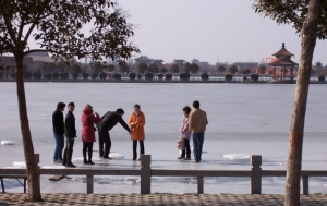 A frozen lake in Kaifeng